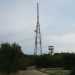 Anche se a contrastare con la bellezza della natura incontaminata, ecco spuntare una torretta di avvistamento e lalta antenna della Rai